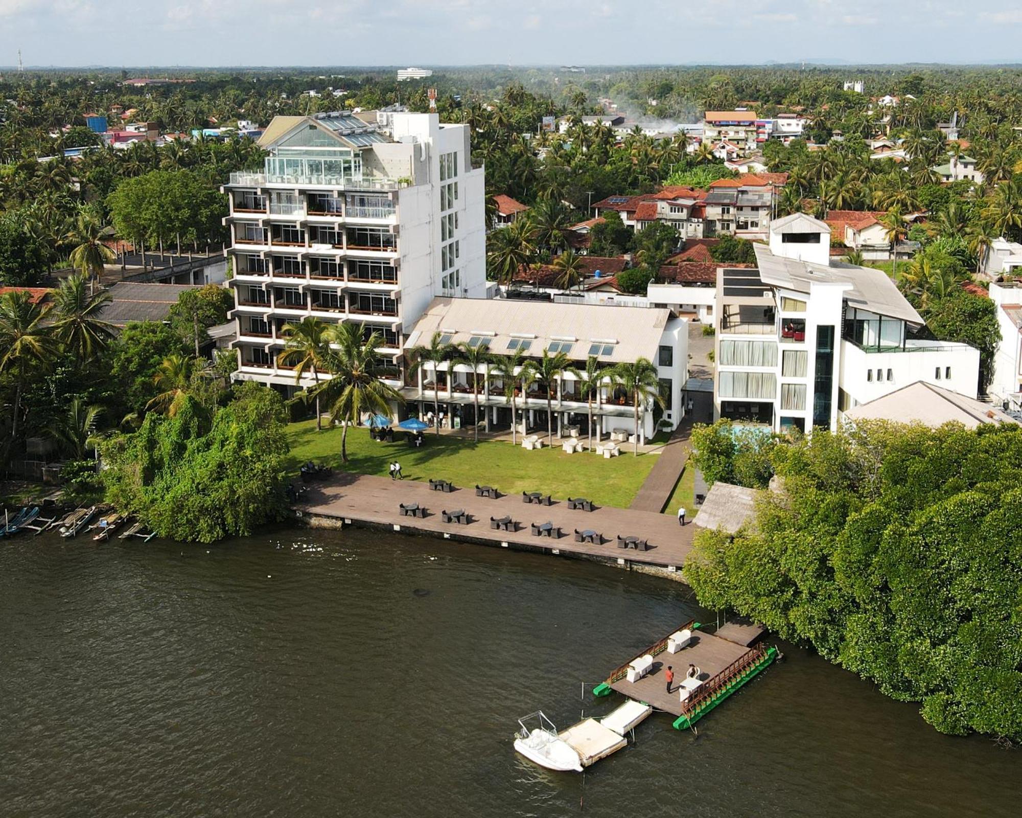 Amagi Aria - Airport Transit Hotel - Negombo Exterior foto